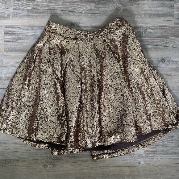 Lulus sequin skirt